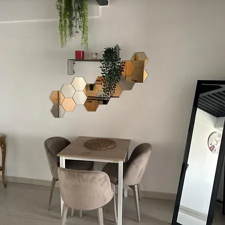 Cosy One-bedroom Penthouse Apartment Pieta